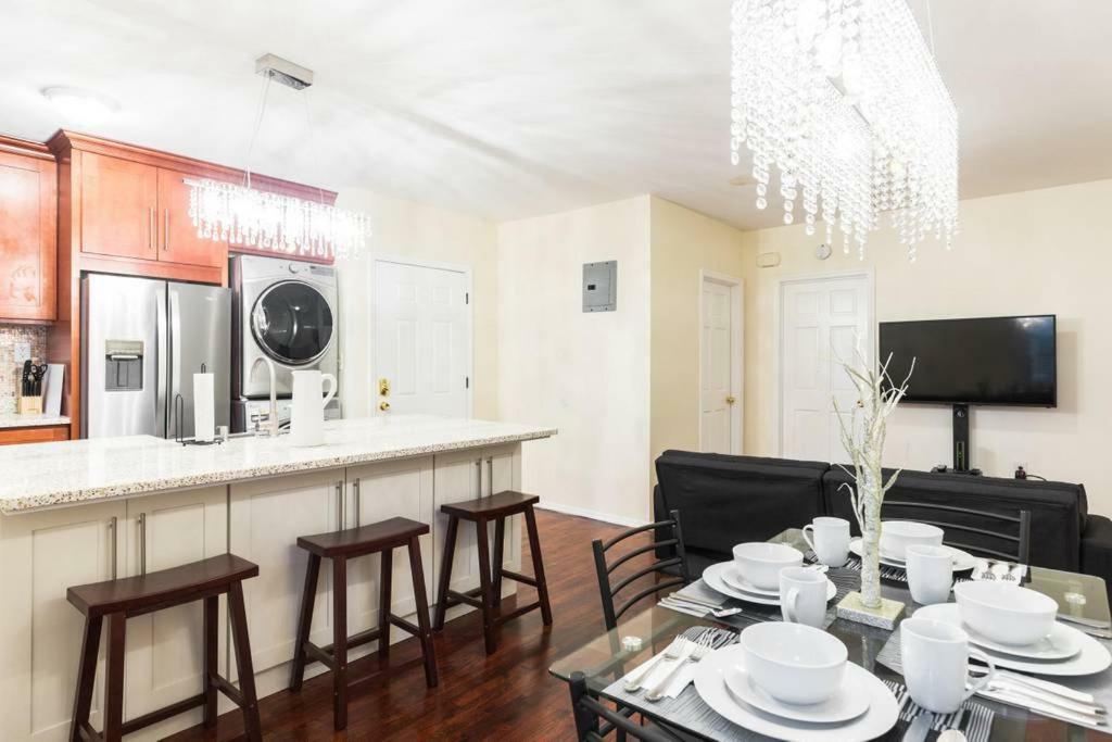 Brooklyn 3 Bedroom 1 Bathroom 8 Minutes To Subway 30 Minutes To Manhattan New York Eksteriør bilde